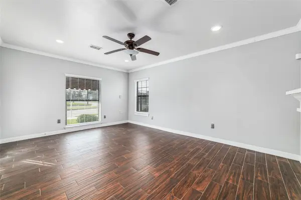 5012 Irvington BLVD, Houston, TX 77009