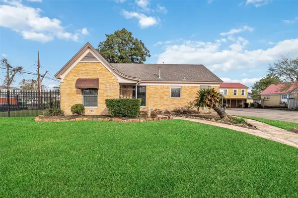 5012 Irvington BLVD, Houston, TX 77009