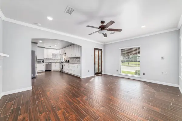 5012 Irvington BLVD, Houston, TX 77009