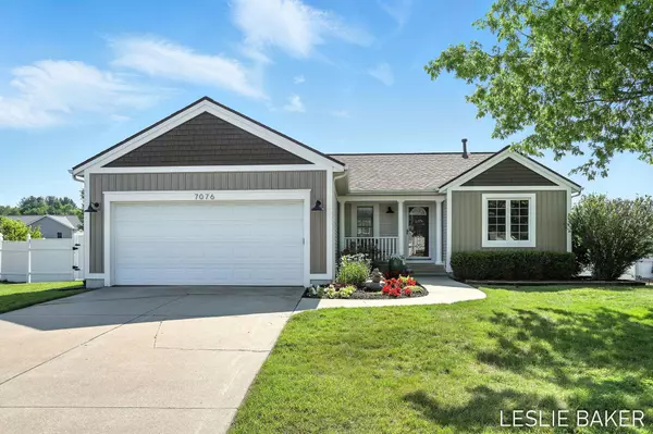 7076 NE Sovereign Drive, Comstock Park, MI 49321