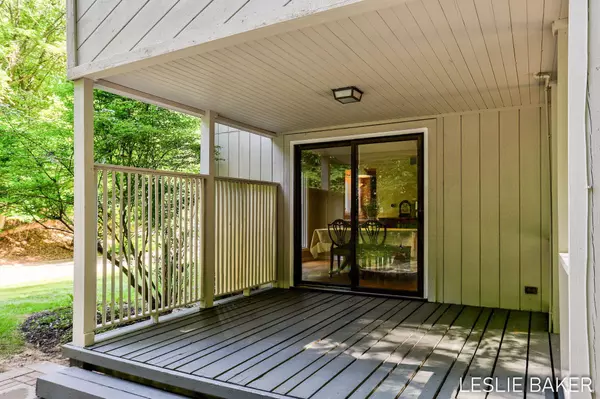 6654 Scenic Shores Drive, Holland, MI 49423