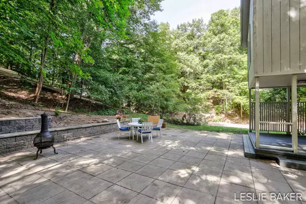 6654 Scenic Shores Drive, Holland, MI 49423