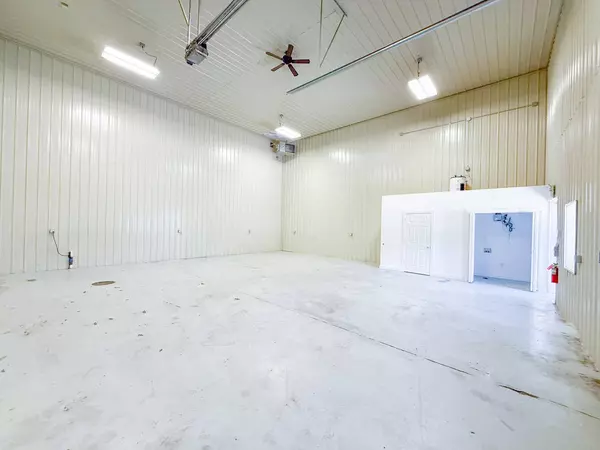 154 E Lakewood Boulevard #200, Holland, MI 49424