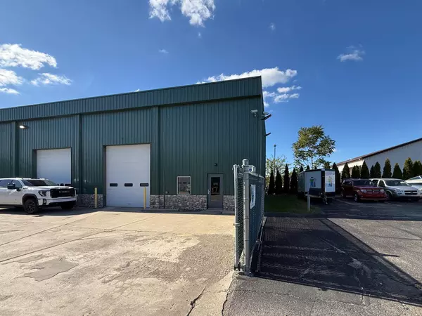 154 E Lakewood Boulevard #200, Holland, MI 49424