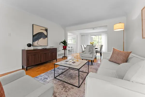 111 Madawaska AVE, Toronto C14, ON M2M 2R5