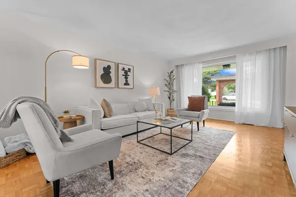 111 Madawaska AVE, Toronto C14, ON M2M 2R5