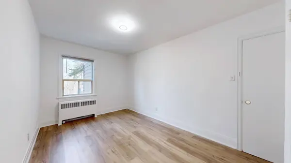 451 Donlands AVE #Upper, Toronto E03, ON M4J 3S4