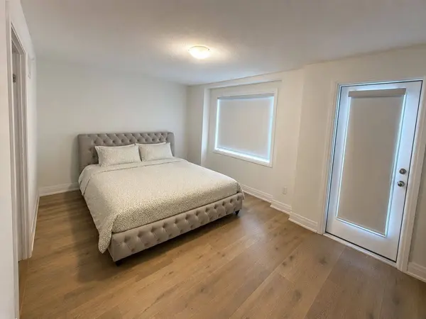 13 Maybank LN, Whitchurch-stouffville, ON L4A 2S9