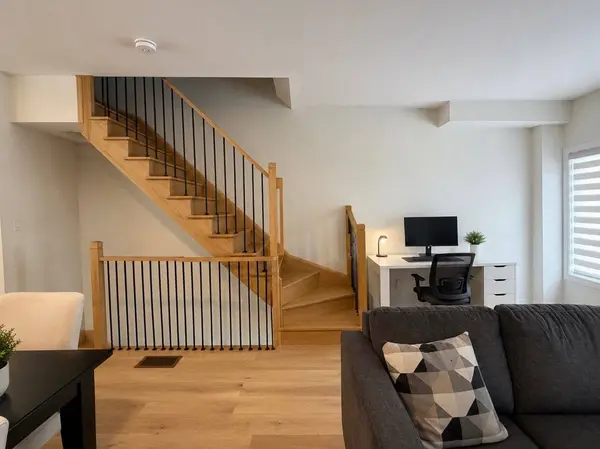 13 Maybank LN, Whitchurch-stouffville, ON L4A 2S9