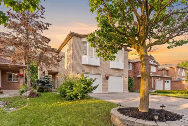 821 Pucks PL, Newmarket, ON L3X 2K3
