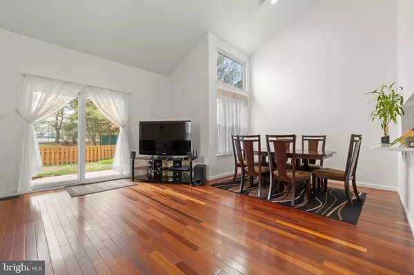 24 BURGUNDY DR, Marlton, NJ 08053