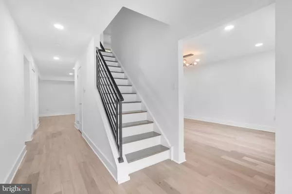 15 JOANN CT, Sewell, NJ 08080