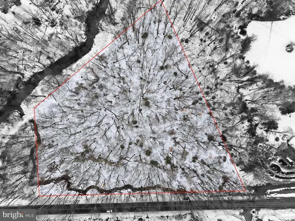 449 TYLERS MILL RD, Sewell, NJ 08080