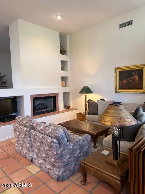 32876 N 69TH Street, Scottsdale, AZ 85266