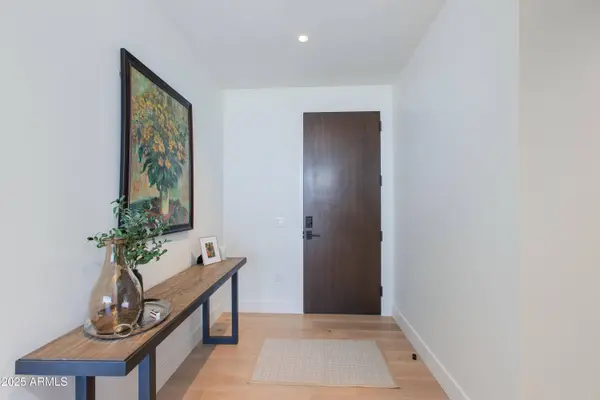 5000 N CAMELBACK RIDGE Drive #206, Scottsdale, AZ 85251