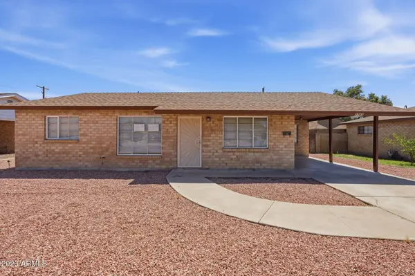 2743 W Ocotillo Road