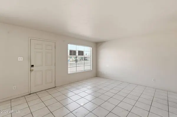 2743 W Ocotillo Road, Phoenix, AZ 85017