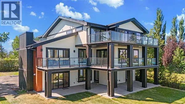 476 WEST CHESTERMERE Drive, Chestermere, AB T1X1B3