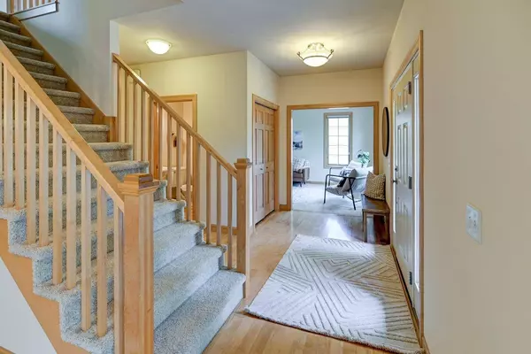 3013 Hartwicke Drive, Fitchburg, WI 53711