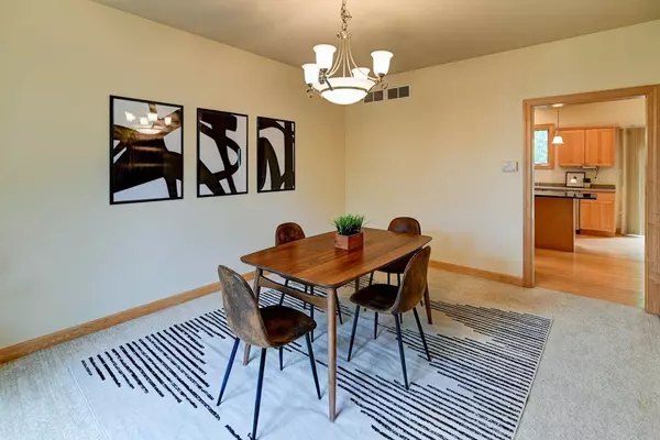 3013 Hartwicke Drive, Fitchburg, WI 53711