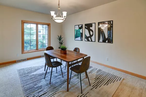 3013 Hartwicke Drive, Fitchburg, WI 53711