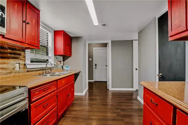 389 County Road 3075, Orange Grove, TX 78372