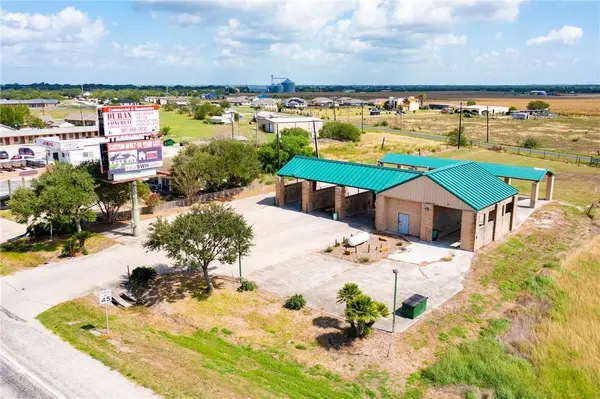 547 E Orange Grove AVE, Orange Grove, TX 78372