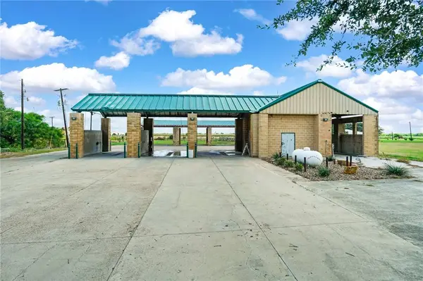547 E Orange Grove AVE, Orange Grove, TX 78372