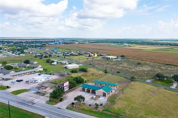 547 E Orange Grove AVE, Orange Grove, TX 78372