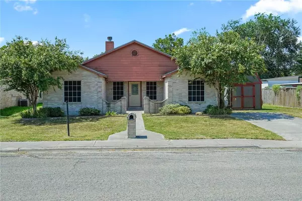 1205 Wyoming ST, Alice, TX 78332