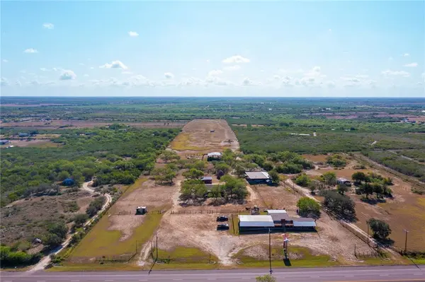 8086 N Hwy 281, Orange Grove, TX 78372
