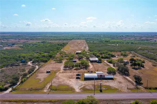 8086 N Hwy 281, Orange Grove, TX 78372