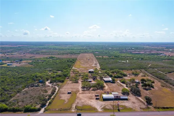 8086 N Hwy 281, Orange Grove, TX 78372