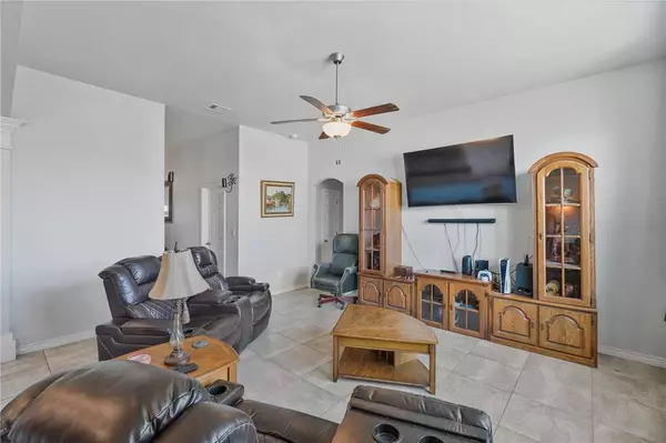 9422 English Oak DR, Corpus Christi, TX 78410