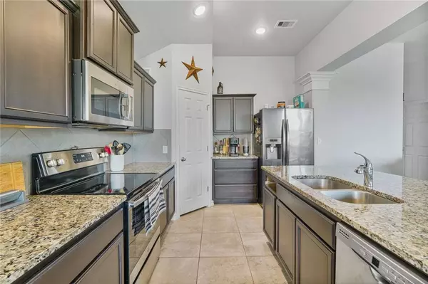 9422 English Oak DR, Corpus Christi, TX 78410