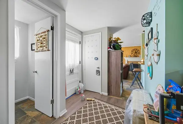 103 W Janin CIR, Portland, TX 78374