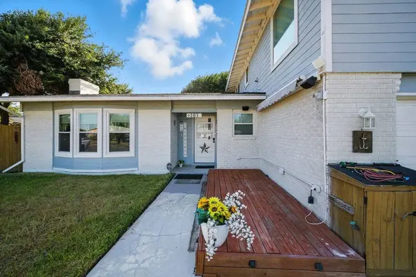 103 W Janin CIR, Portland, TX 78374