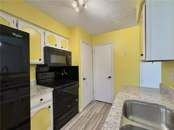 6702 Everhart RD #H105, Corpus Christi, TX 78413