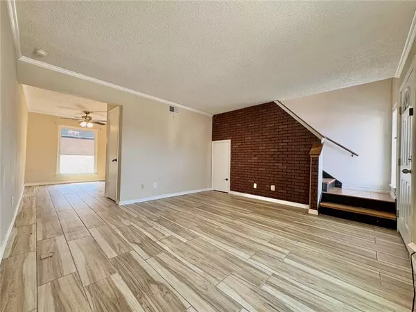 6702 Everhart RD #H105, Corpus Christi, TX 78413