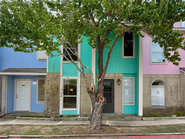 6702 Everhart RD #H105, Corpus Christi, TX 78413