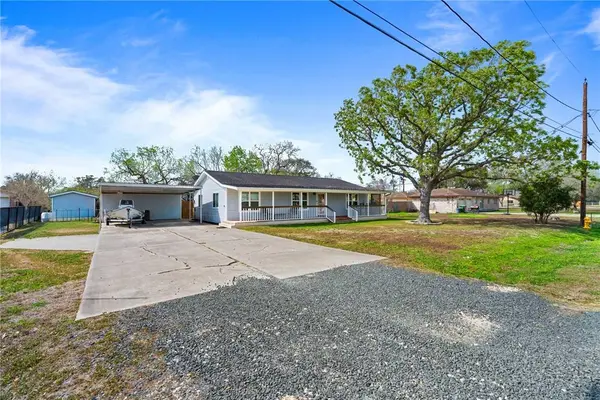 3965 Mollie LN, Robstown, TX 78380