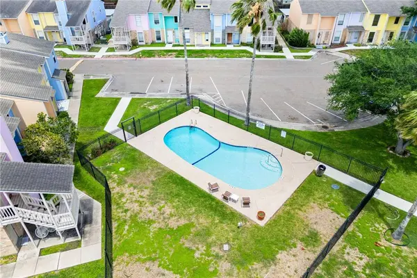6702 Everhart #G105, Corpus Christi, TX 78413