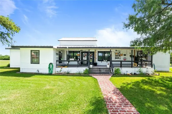 200 Baggs TRL, Mathis, TX 78368