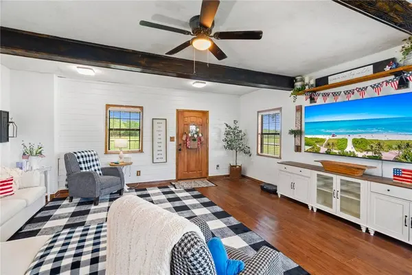 200 Baggs TRL, Mathis, TX 78368