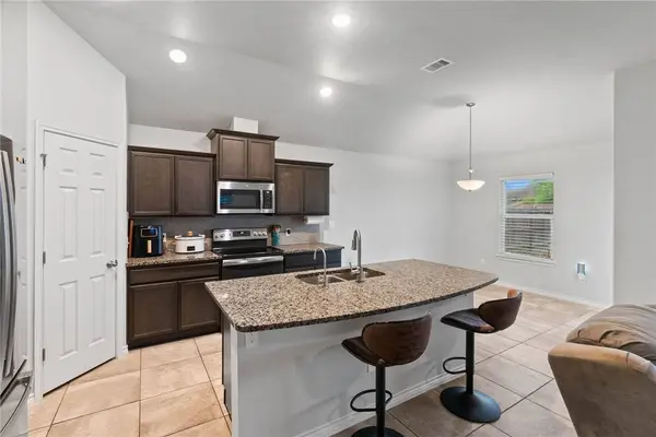 9441 English Oak DR, Corpus Christi, TX 78410