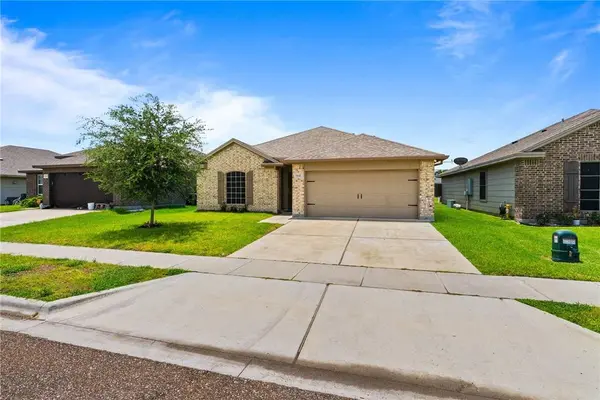 9441 English Oak DR, Corpus Christi, TX 78410