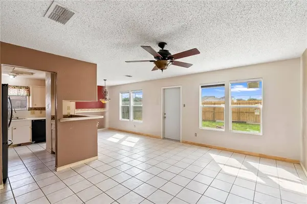 7806 Wolverine DR, Corpus Christi, TX 78414