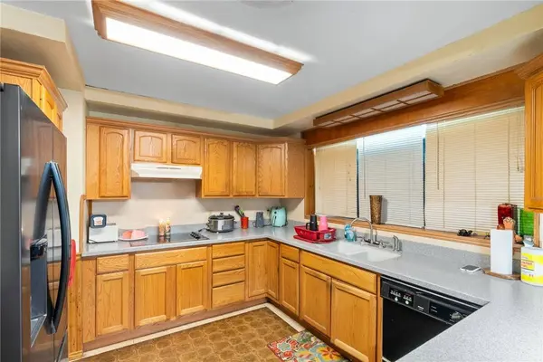 1306 Rose DR, Alice, TX 78332