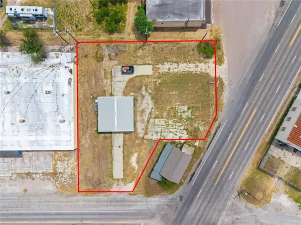 118 E 4th ST, Bishop, TX 78343