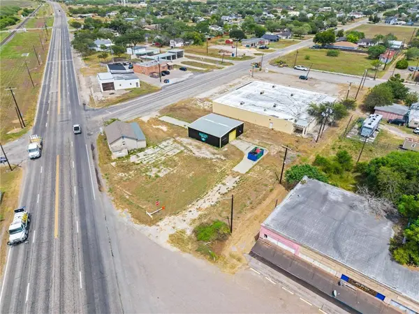 118 E 4th ST, Bishop, TX 78343